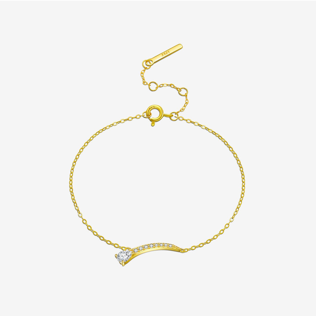 Golden Horn Charm Beacelet