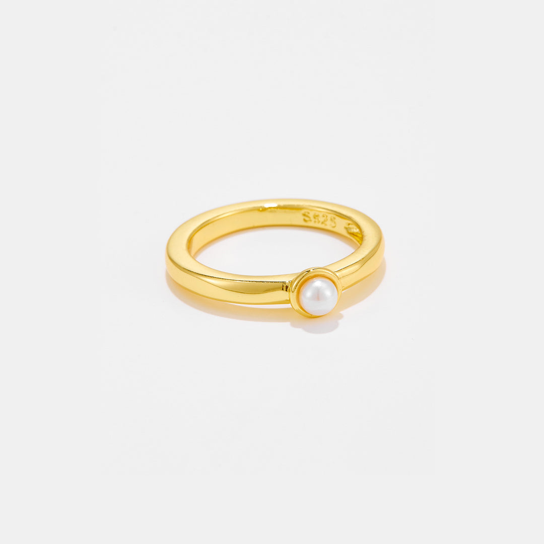 Luna Dot Ring